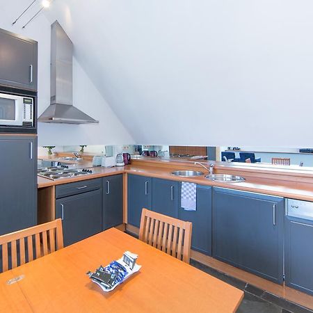 בריסל Azimut Flathotel Aparthotel מראה חיצוני תמונה