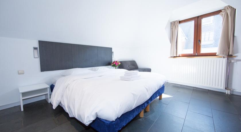 בריסל Azimut Flathotel Aparthotel מראה חיצוני תמונה