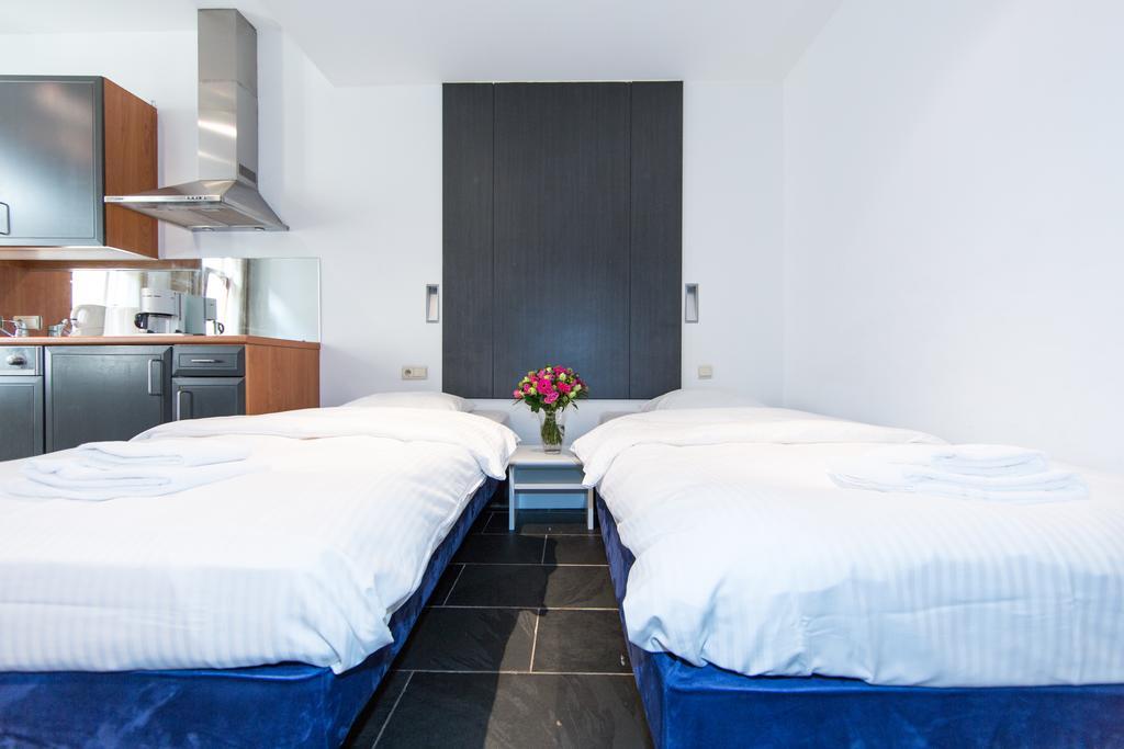 בריסל Azimut Flathotel Aparthotel חדר תמונה